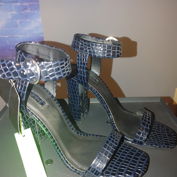 Forever 21 Black Croc-Embossed Strappy Heels, Size 9, NWT - Picture 3 of 8